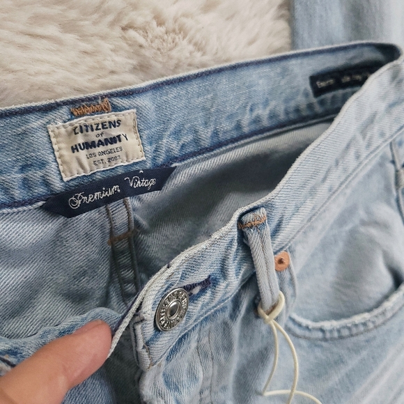 Citizens of Humanity Emerson Straight Leg Boyfriend Light Wash Rigid Jeans - Picture 4 of 16